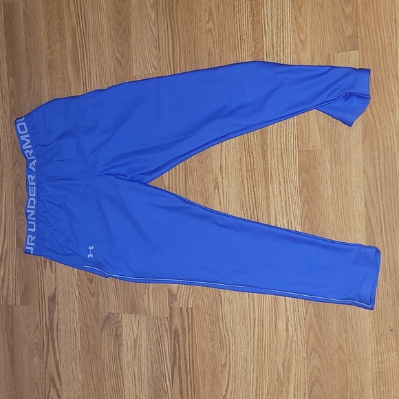 New Under Armour work out pants size youth large equaling womens medium - Picture 3 of 5